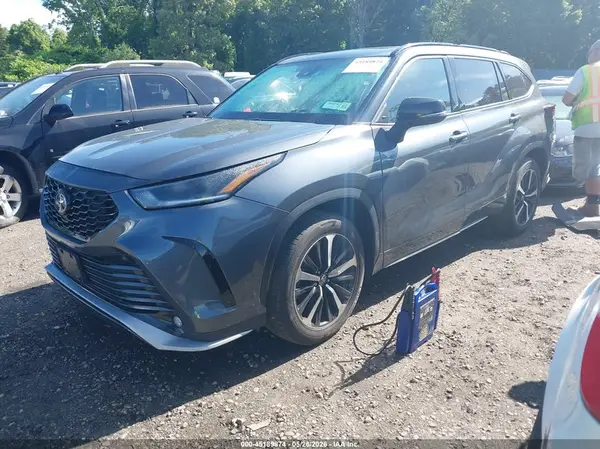 5TDLZRBH4MS146009 2021 TOYOTA HIGHLANDER - Image 2