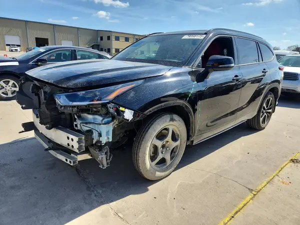 5TDLZRBH4NS172644 2022 TOYOTA HIGHLANDER - Image 1