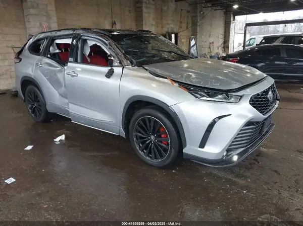 5TDLZRBH4NS173454 2022 TOYOTA HIGHLANDER - Image 1