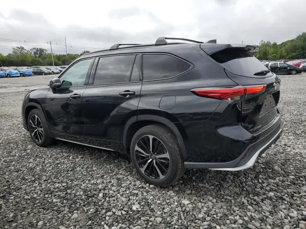 5TDLZRBH4NS181845 2022 TOYOTA HIGHLANDER - Image 2