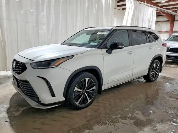 5TDLZRBH4NS251179 2022 TOYOTA HIGHLANDER - Image 1