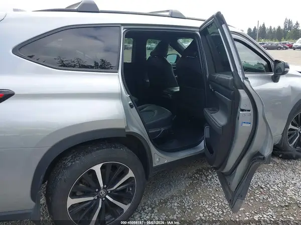 5TDLZRBH4NS254907 2022 TOYOTA HIGHLANDER - Image 8