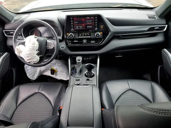 5TDLZRBH5MS121345 2021 TOYOTA HIGHLANDER - Image 8