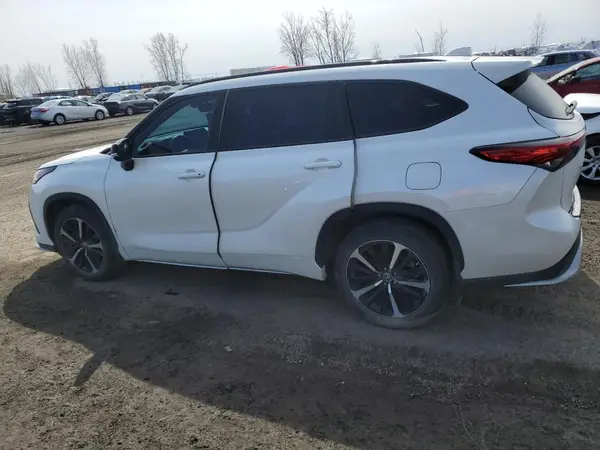 5TDLZRBH5MS127646 2021 TOYOTA HIGHLANDER - Image 2