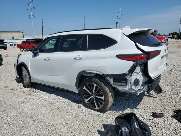 5TDLZRBH5NS189002 2022 TOYOTA HIGHLANDER - Image 2