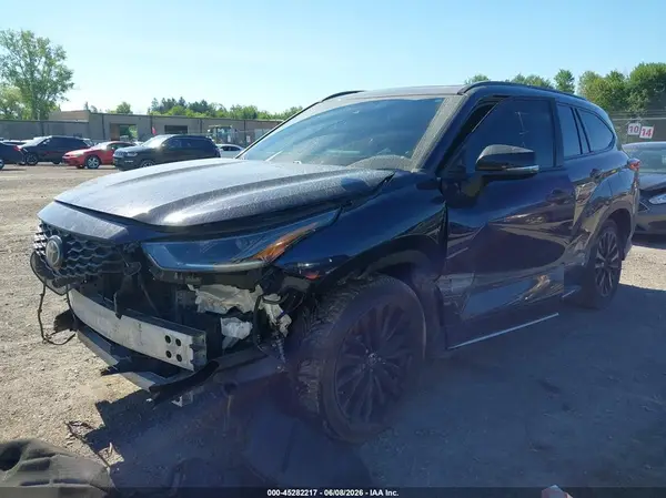 5TDLZRBH6MS119877 2021 TOYOTA HIGHLANDER - Image 2