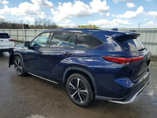 5TDLZRBH6MS135903 2021 TOYOTA HIGHLANDER - Image 2
