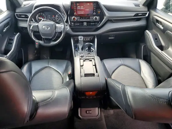 5TDLZRBH6MS135903 2021 TOYOTA HIGHLANDER - Image 8