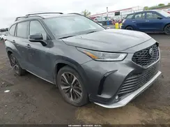 5TDLZRBH7MS104322 2021 TOYOTA HIGHLANDER