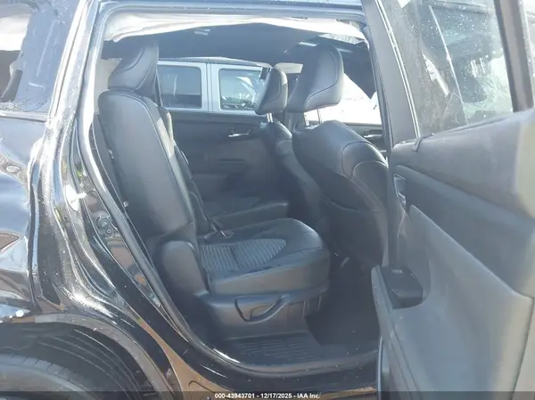 5TDLZRBH7MS157666 2021 TOYOTA HIGHLANDER - Image 8