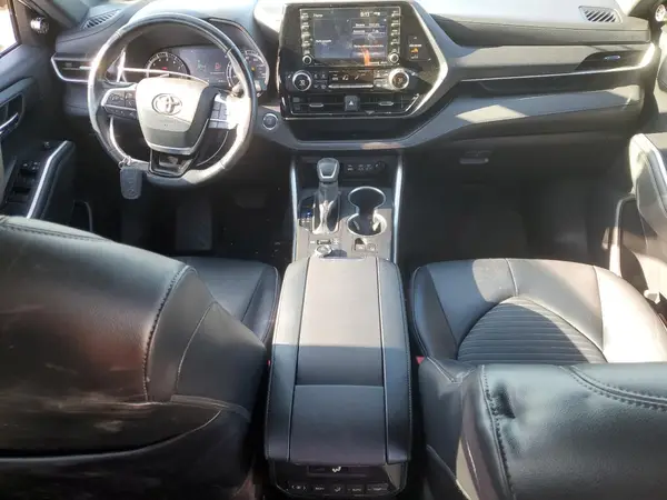 5TDLZRBH7NS195870 2022 TOYOTA HIGHLANDER - Image 8