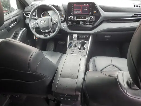 5TDLZRBH7NS246168 2022 TOYOTA HIGHLANDER - Image 8