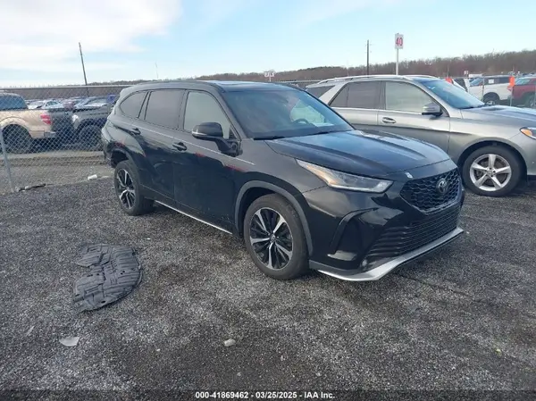 5TDLZRBH8MS106225 2021 TOYOTA HIGHLANDER - Image 1