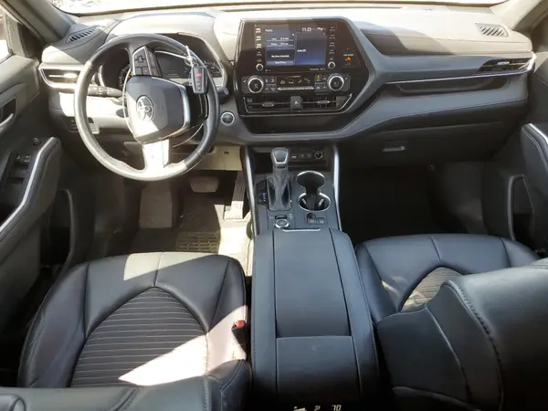 5TDLZRBH8MS125325 2021 TOYOTA HIGHLANDER - Image 8
