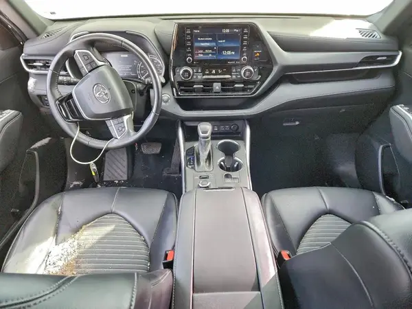 5TDLZRBH8NS180682 2022 TOYOTA HIGHLANDER - Image 8