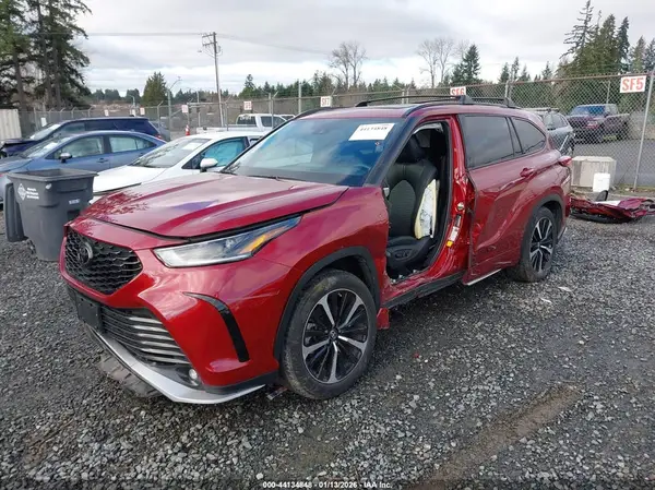 5TDLZRBH8NS183968 2022 TOYOTA HIGHLANDER - Image 2