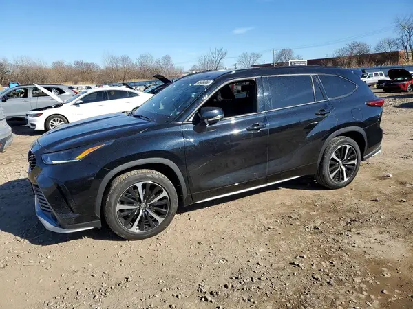5TDLZRBH8NS186143 2022 TOYOTA HIGHLANDER - Image 1