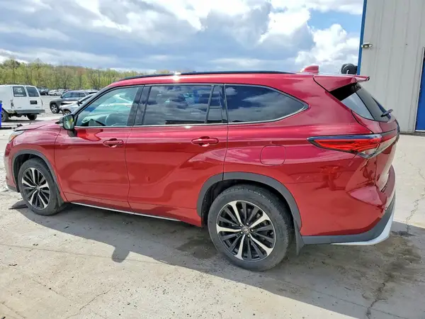 5TDLZRBH8NS186434 2022 TOYOTA HIGHLANDER - Image 2