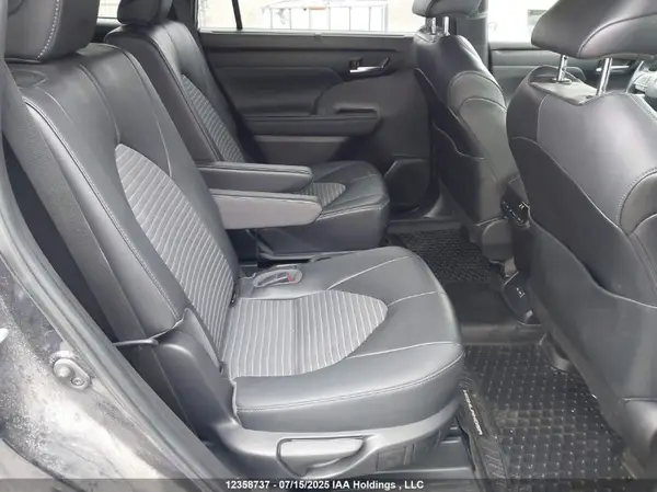 5TDLZRBH8NS255218 2022 TOYOTA HIGHLANDER - Image 8