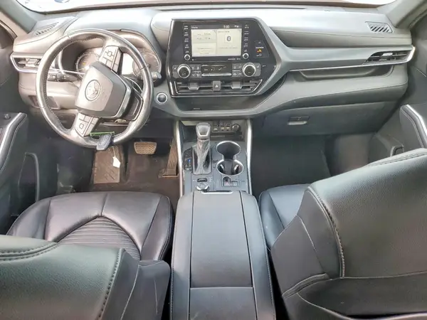 5TDLZRBH9MS075874 2021 TOYOTA HIGHLANDER - Image 8