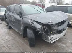 5TDLZRBH9NS164636 2022 TOYOTA HIGHLANDER