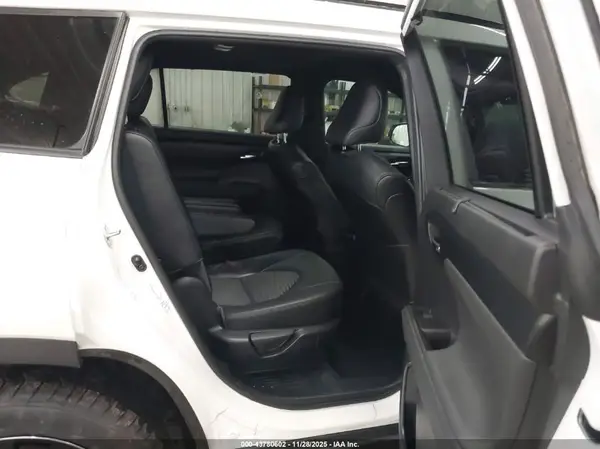 5TDLZRBHXMS066651 2021 TOYOTA HIGHLANDER - Image 8