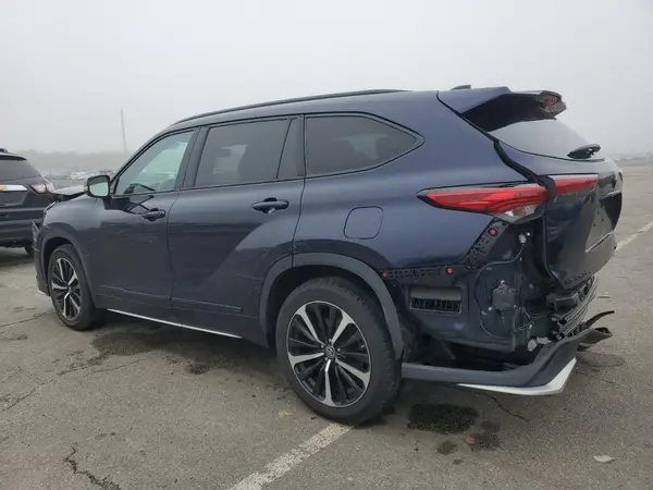5TDLZRBHXNS161728 2022 TOYOTA HIGHLANDER - Image 2