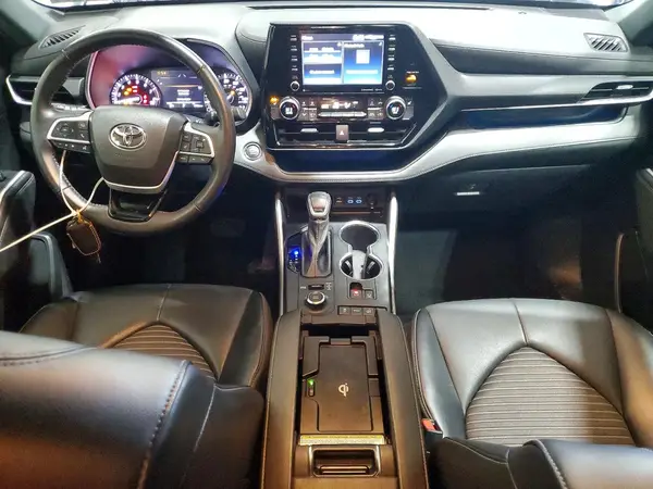 5TDLZRBHXNS238257 2022 TOYOTA HIGHLANDER - Image 8
