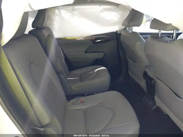 5TDXBRCH0MS033548 2021 TOYOTA HIGHLANDER - Image 8