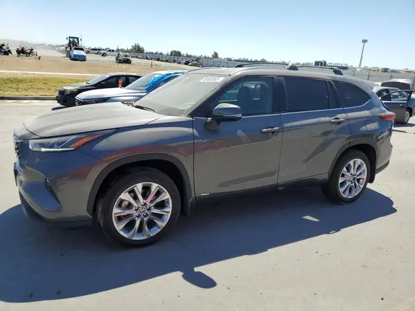 5TDXBRCH0PS602595 2023 TOYOTA HIGHLANDER - Image 1