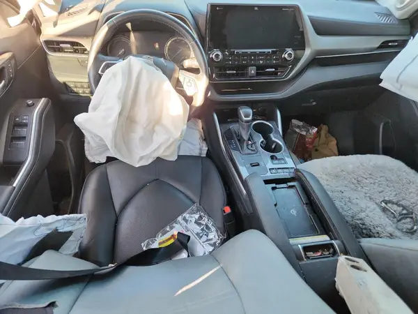 5TDXBRCH1LS001769 2020 TOYOTA HIGHLANDER - Image 8