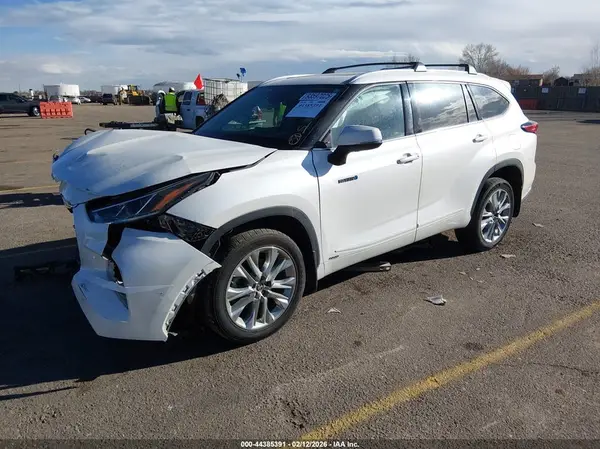 5TDXBRCH1LS012920 2020 TOYOTA HIGHLANDER - Image 2