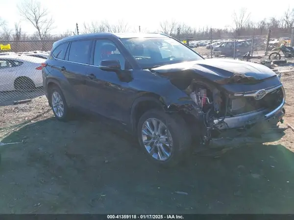 5TDXBRCH1PS582776 2023 TOYOTA HIGHLANDER - Image 1
