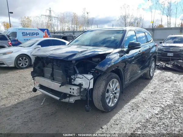 5TDXBRCH1RS639996 2024 TOYOTA HIGHLANDER - Image 2
