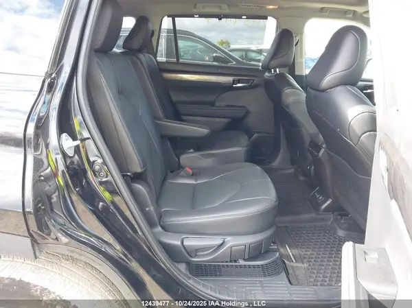 5TDXBRCH1RS639996 2024 TOYOTA HIGHLANDER - Image 8
