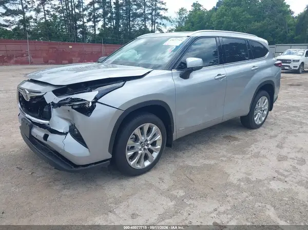 5TDXBRCH1SS686130 2025 TOYOTA HIGHLANDER - Image 2