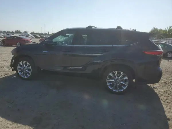 5TDXBRCH2LS004468 2020 TOYOTA HIGHLANDER - Image 2