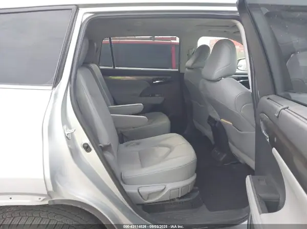 5TDXBRCH2MS018422 2021 TOYOTA HIGHLANDER - Image 8