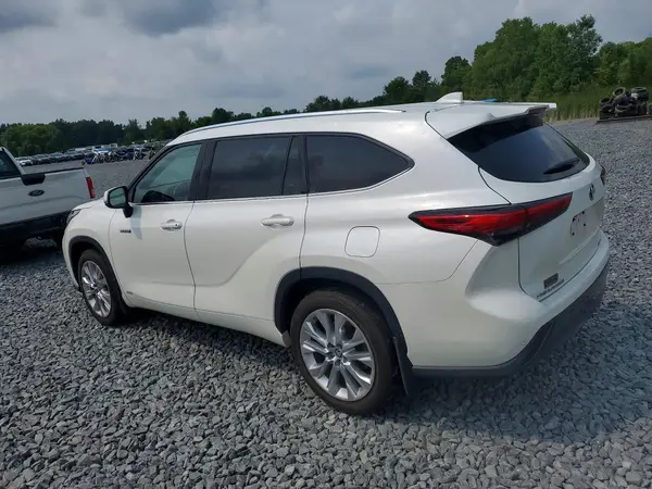 5TDXBRCH2MS519326 2021 TOYOTA HIGHLANDER - Image 2