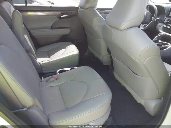 5TDXBRCH2PS120727 2023 TOYOTA HIGHLANDER - Image 8