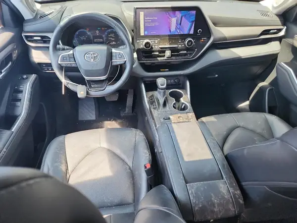 5TDXBRCH2PS571897 2023 TOYOTA HIGHLANDER - Image 8