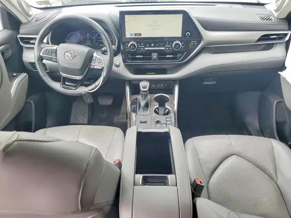 5TDXBRCH2PS582270 2023 TOYOTA HIGHLANDER - Image 8