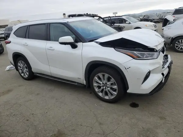 2023 TOYOTA HIGHLANDER COPART lot 43276035 auction photo 4
