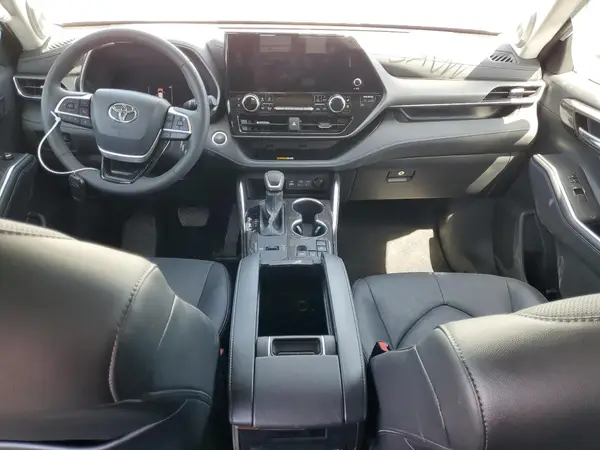 5TDXBRCH2RS615111 2024 TOYOTA HIGHLANDER - Image 8