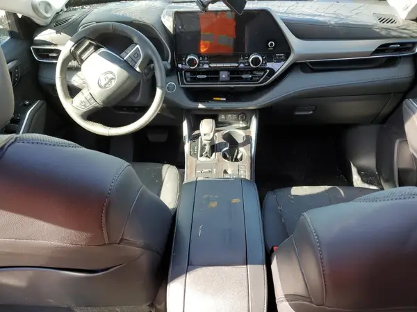 5TDXBRCH2RS635276 2024 TOYOTA HIGHLANDER - Image 8