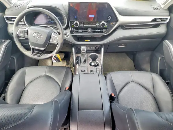 5TDXBRCH2RS635696 2024 TOYOTA HIGHLANDER - Image 8