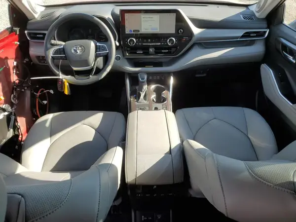 5TDXBRCH2SS668154 2025 TOYOTA HIGHLANDER - Image 8