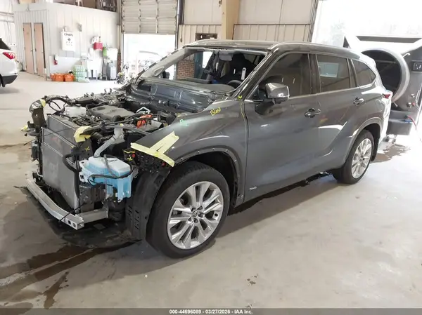 5TDXBRCH2SS676206 2025 TOYOTA HIGHLANDER - Image 2