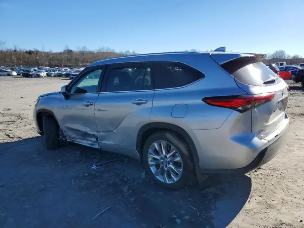 5TDXBRCH3MS533753 2021 TOYOTA HIGHLANDER - Image 2