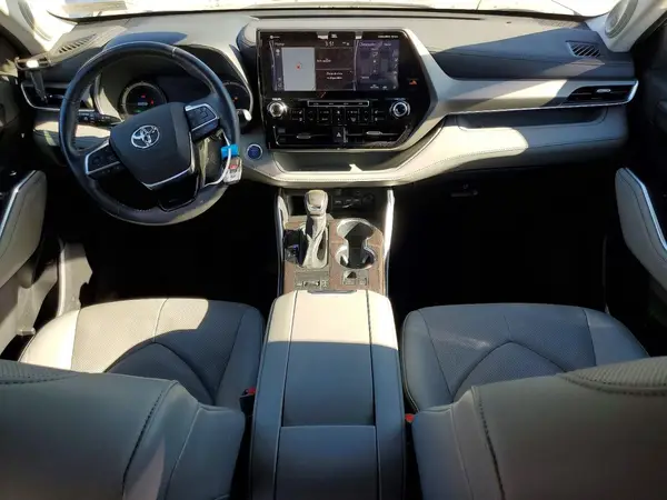 5TDXBRCH3MS533753 2021 TOYOTA HIGHLANDER - Image 8